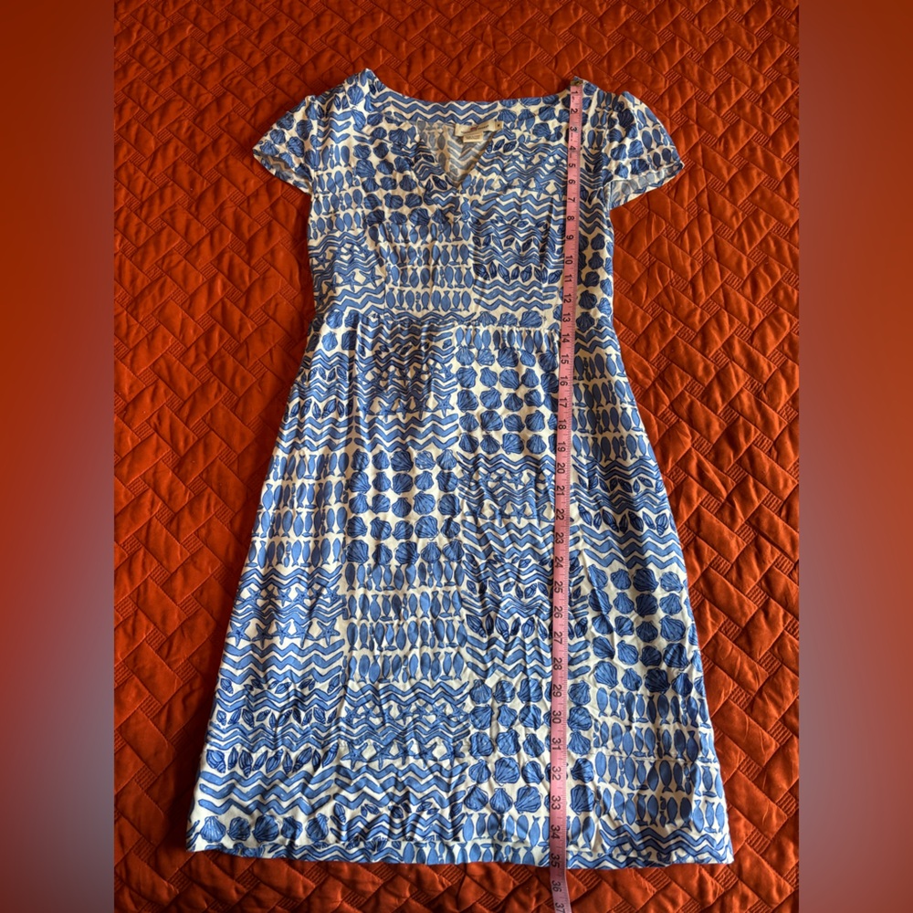🐚Vineyard Vines women's blue and white rayon dress size M 🐚 - Picture 3 of 6